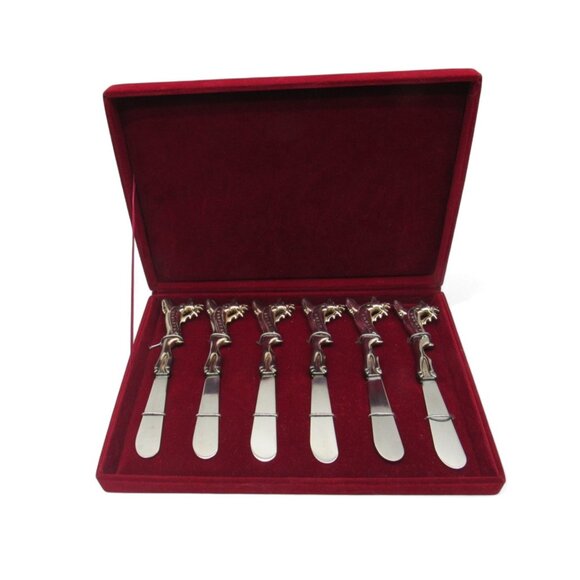 REINDEER Silver-Plated Butter Knives Cheese Spreaders in Red Velvet Case Vintage - Picture 1 of 10